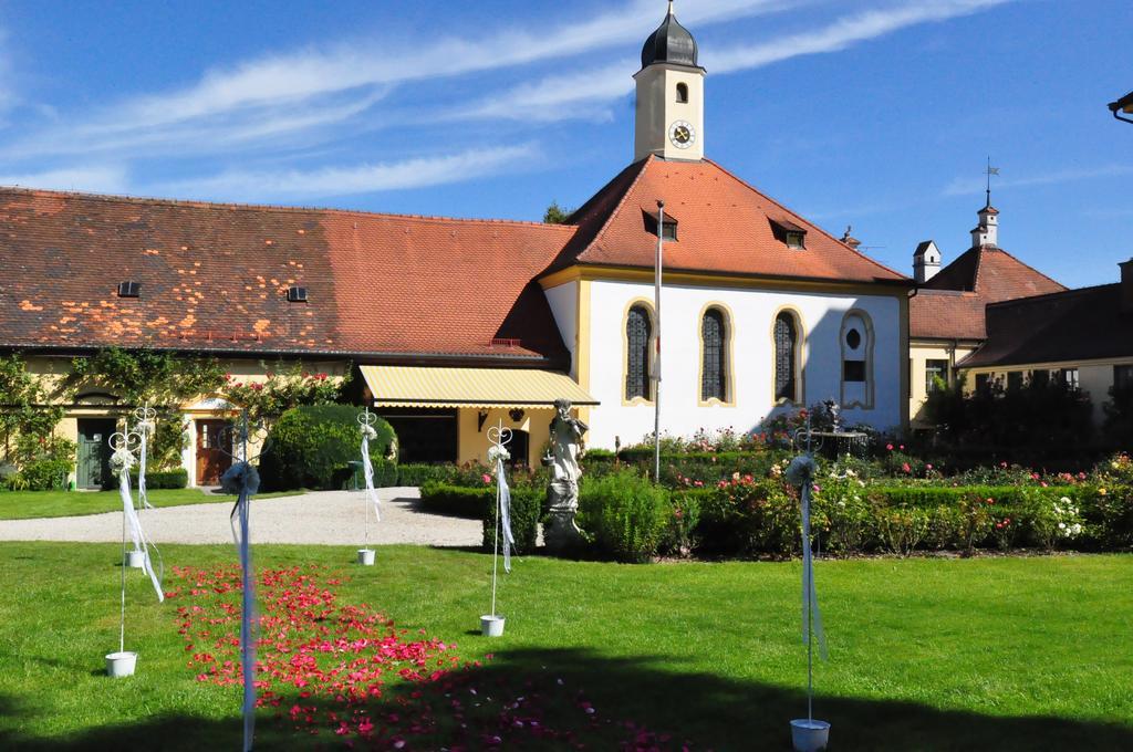 Im Schloss Aufhausen * Erding